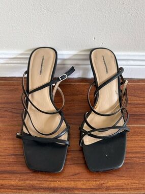 Ann Taylor strapped black heels size 9